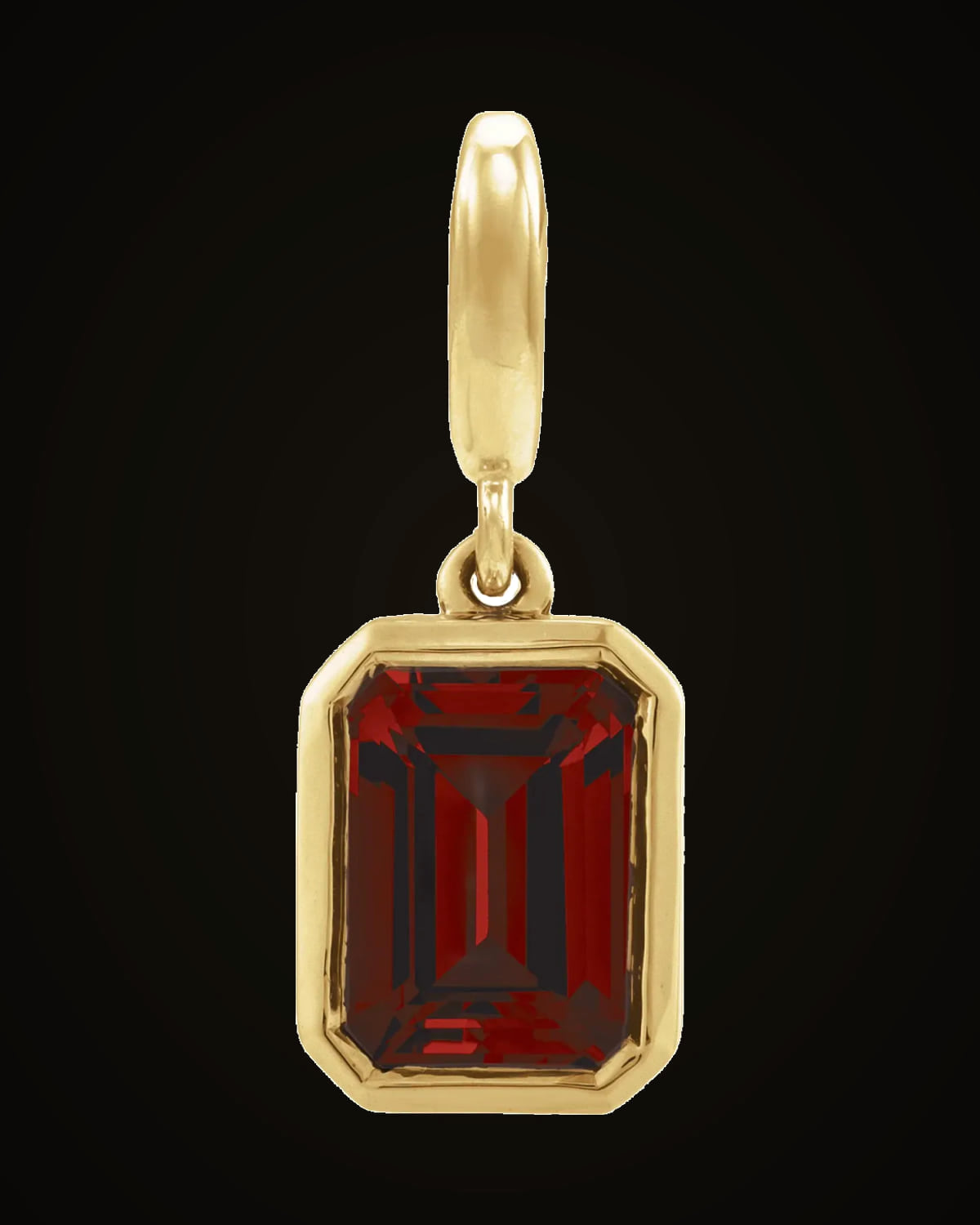 Natural Mozambique Garnet Charm/Pendant — 14K Yellow Gold · 7 x 5 mm