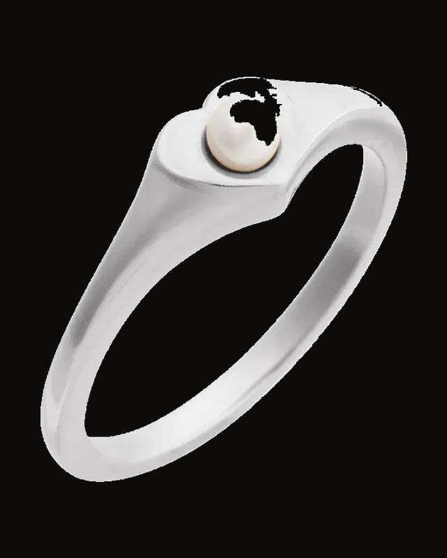 Cultured Pearl Heart Ring — Sterling Silver · 6.7 x 6 mm