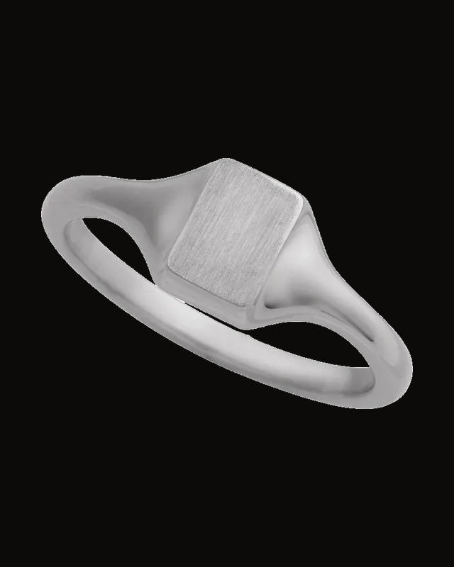 Signet Ring — Sterling Silver · 7 x 5 mm