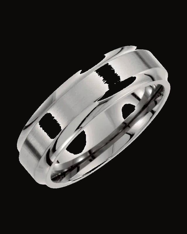 Stepped-Edge Comfort-Fit Band with Satin Finish — Titanium · 7 mm