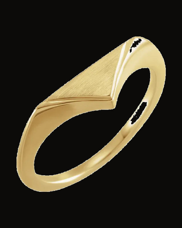 Geometric Signet Ring — 14K Yellow Gold · 1.54 mm
