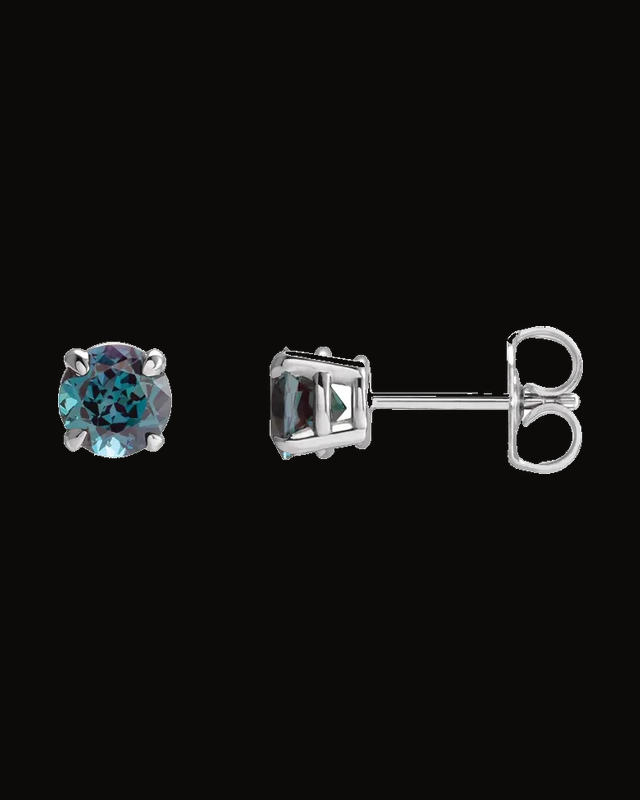 Round 4-Prong Claw Stud Earrings — 14K White / Yellow Gold · 5 mm
