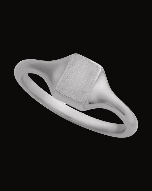 Signet Ring — Sterling Silver · 7 x 5 mm