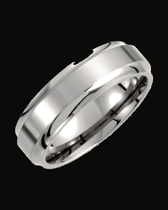 Stepped-Edge Comfort-Fit Band with Satin Finish — Titanium · 7 mm